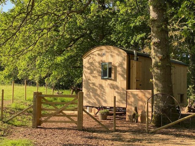 Coachroad Shepherds Huts Holiday home Petworth